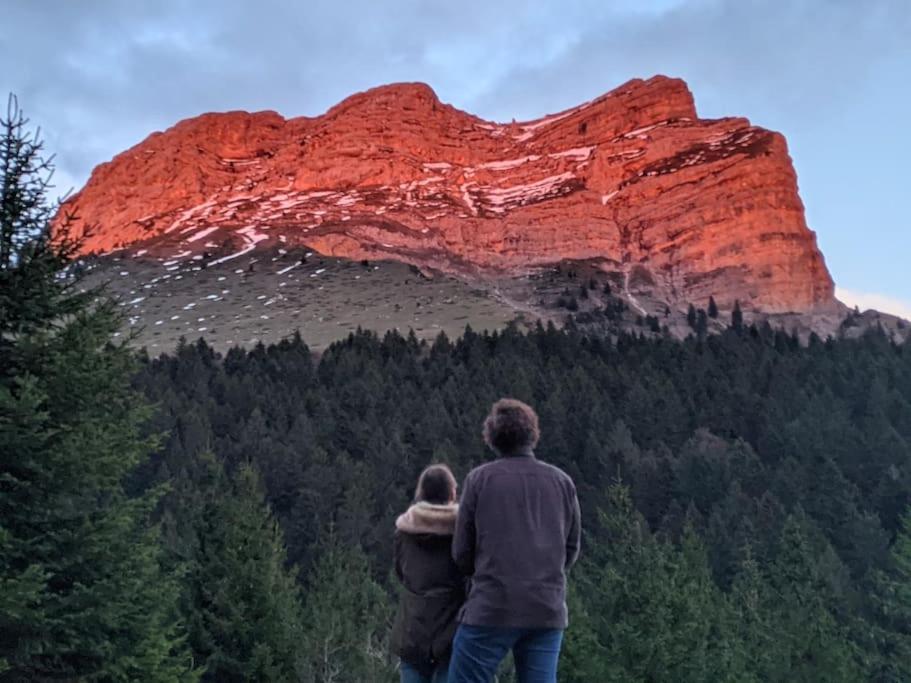 Maison Familiale En Montagne Avec Vue Merveilleuse Sur Le Massif De Belledonne Saint-Bernard  Zewnętrze zdjęcie