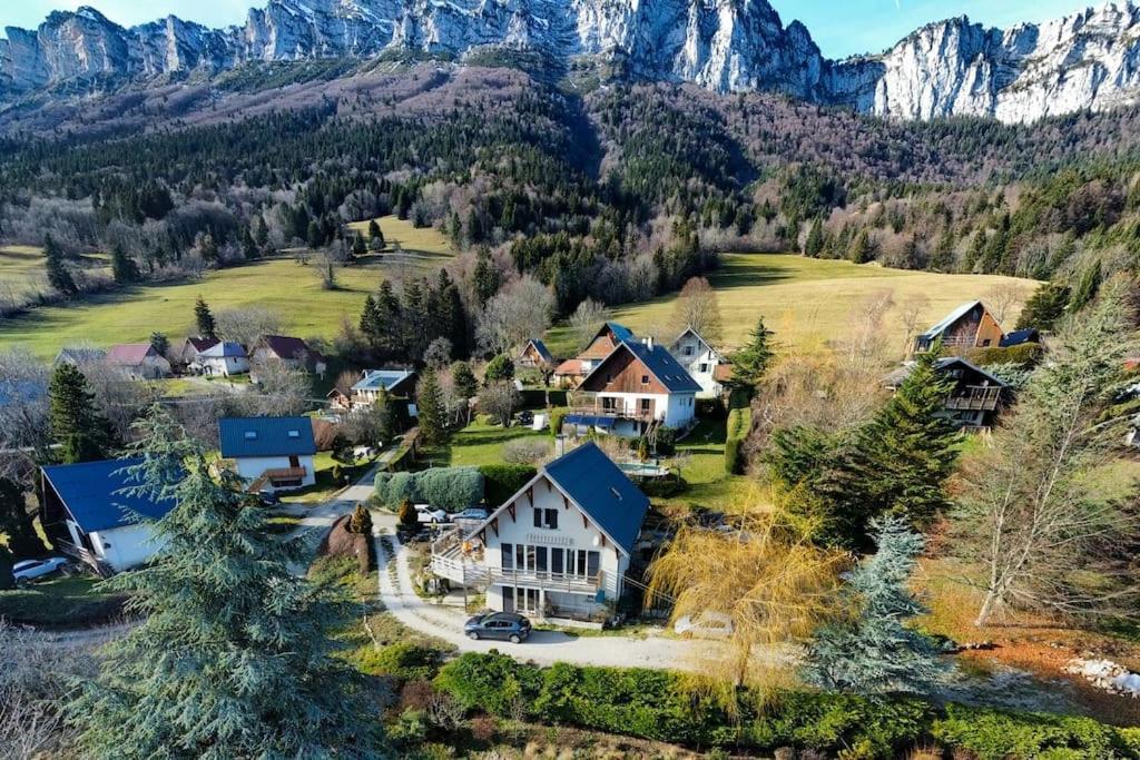 Maison Familiale En Montagne Avec Vue Merveilleuse Sur Le Massif De Belledonne Saint-Bernard  Zewnętrze zdjęcie