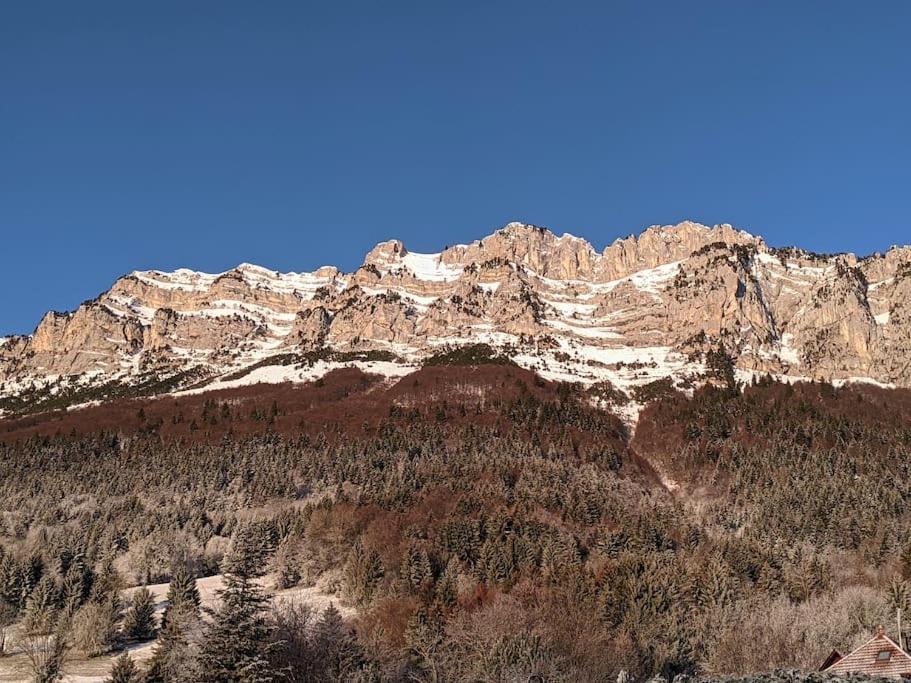 Maison Familiale En Montagne Avec Vue Merveilleuse Sur Le Massif De Belledonne Saint-Bernard  Zewnętrze zdjęcie