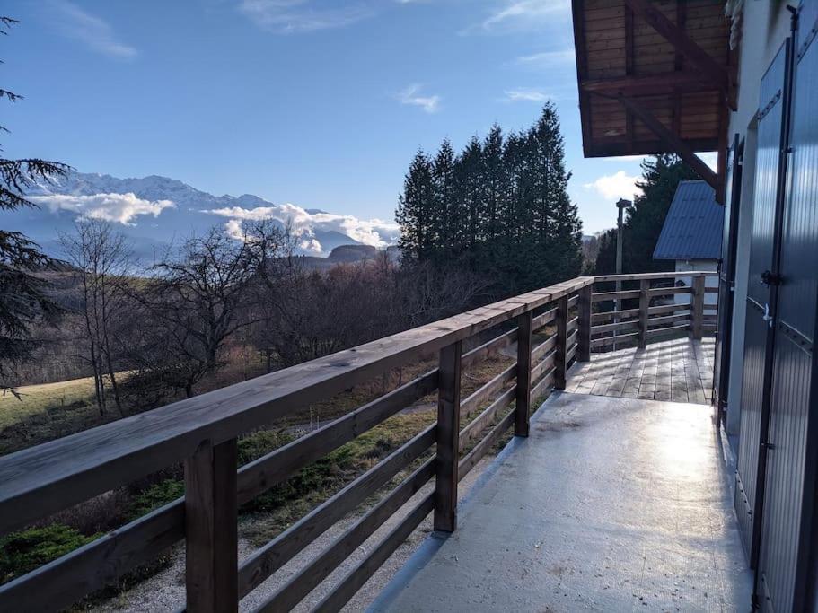 Maison Familiale En Montagne Avec Vue Merveilleuse Sur Le Massif De Belledonne Saint-Bernard  Zewnętrze zdjęcie